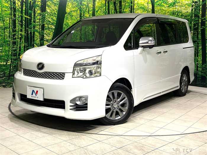 2013 Toyota Voxy