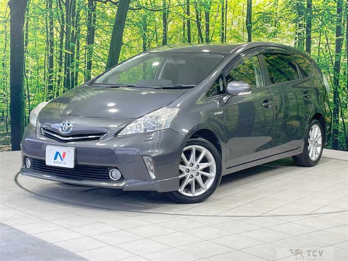 2013 Toyota PRIUS α