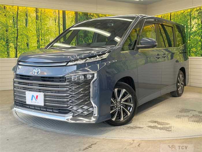 2022 Toyota Voxy
