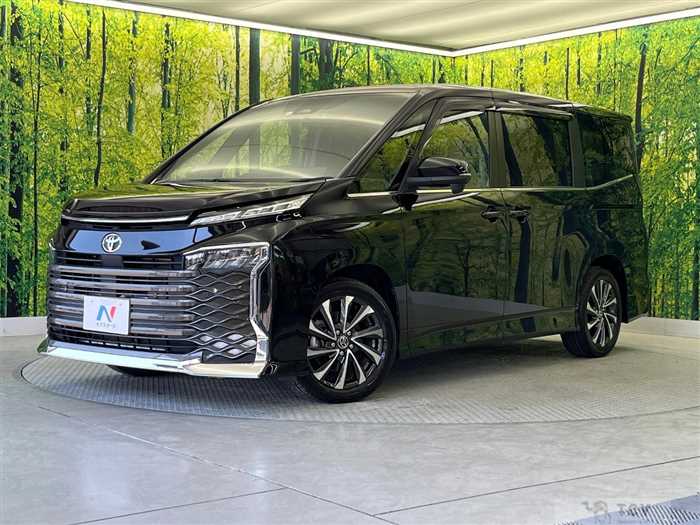 2022 Toyota Voxy