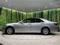 2013 Toyota Crown Hybrid