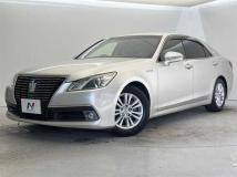 2013 Toyota Crown Hybrid