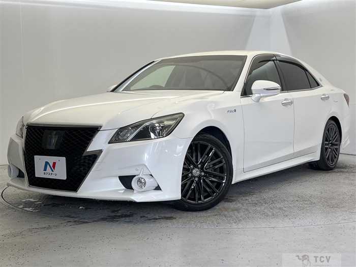 2015 Toyota Crown Hybrid