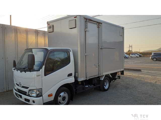 2018 Toyota Dyna Truck