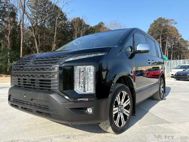 2019 Mitsubishi Delica D5