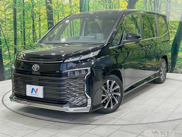 2022 Toyota Voxy