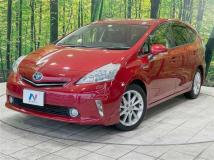 2013 Toyota PRIUS α