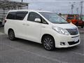2013 Toyota Alphard Hybrid