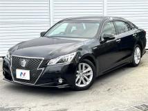 2013 Toyota Crown Hybrid