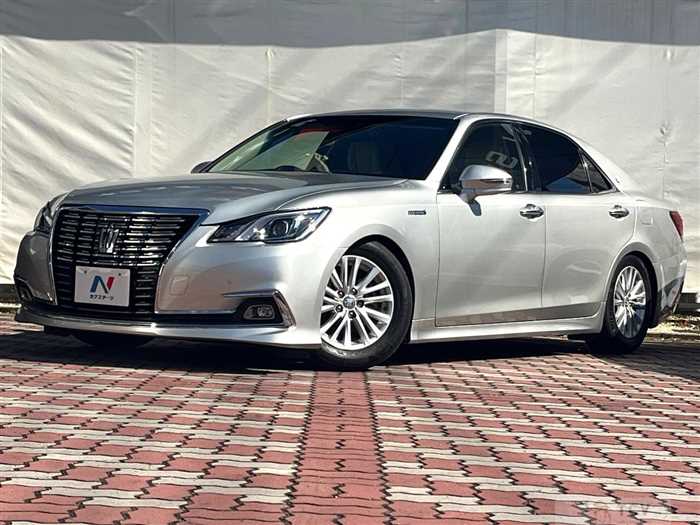 2015 Toyota Crown Hybrid