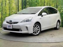 2013 Toyota PRIUS α