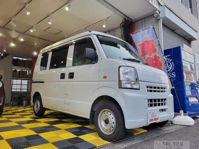 2011 Mazda Scrum Van