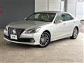 2013 Toyota Crown Hybrid