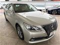 2013 Toyota Crown Hybrid