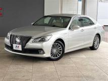 2013 Toyota Crown Hybrid