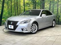 2014 Toyota Crown Hybrid