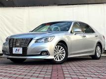 2017 Toyota Crown Hybrid