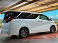2017 Toyota Alphard Hybrid