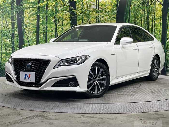 2018 Toyota Crown Hybrid