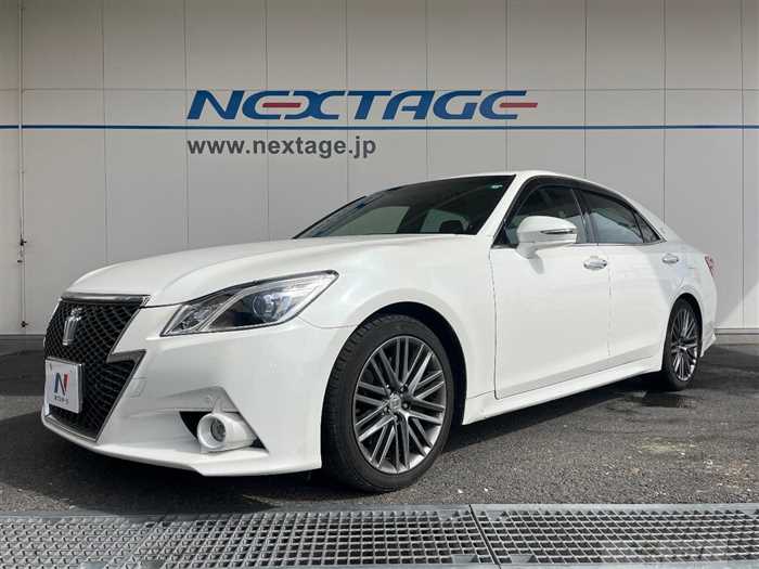 2013 Toyota Crown