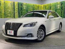 2016 Toyota Crown Hybrid