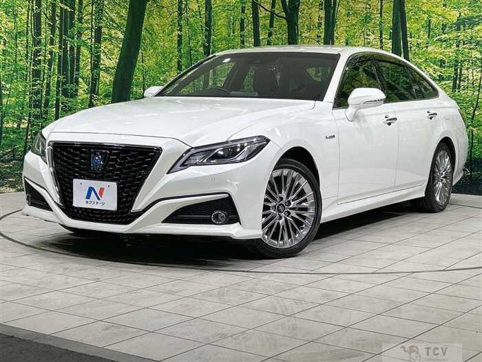 2020 Toyota Crown Hybrid