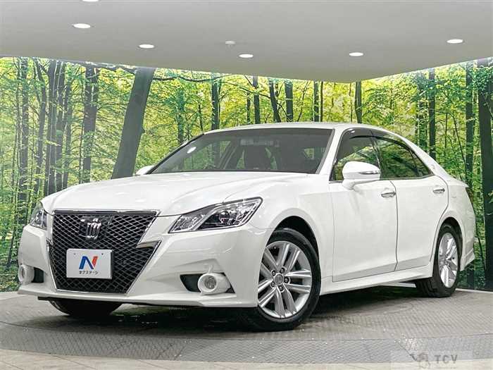 2014 Toyota Crown