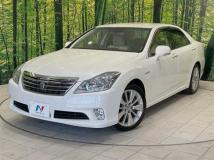 2012 Toyota Crown Hybrid
