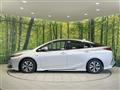 2017 Toyota Prius PHV