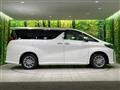 2022 Toyota Alphard Hybrid