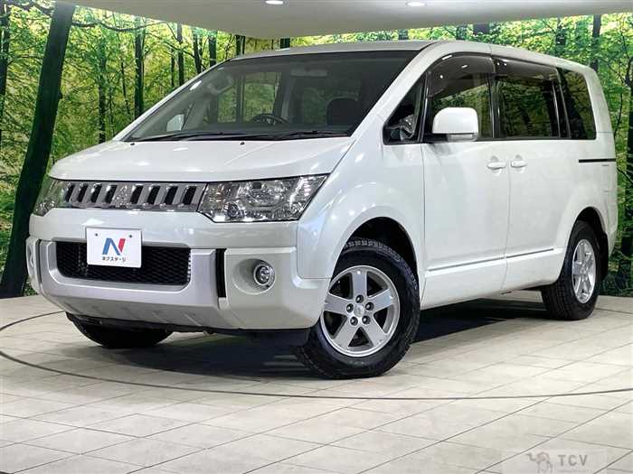 2017 Mitsubishi Delica D5