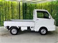 2025 Nissan Clipper Truck