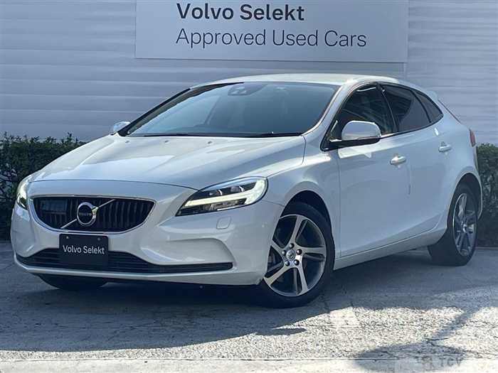 2018 Volvo V40