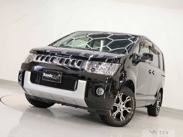 2017 Mitsubishi Delica D5