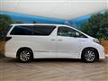 2013 Toyota Alphard Hybrid