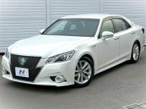 2013 Toyota Crown Hybrid