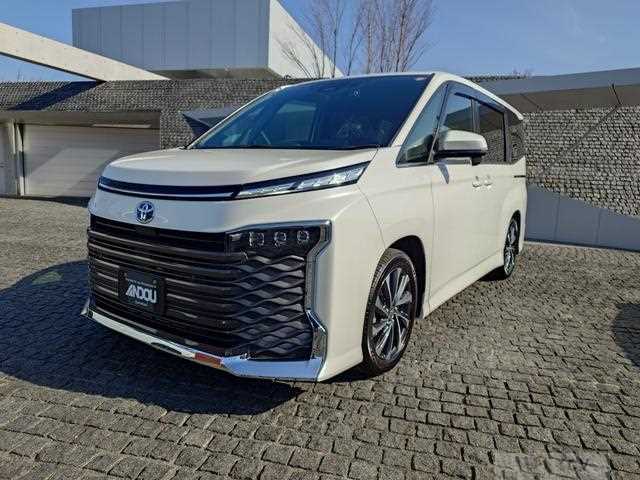 2023 Toyota Voxy
