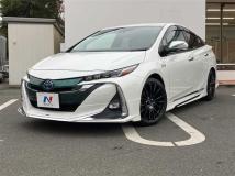 2017 Toyota Prius PHV