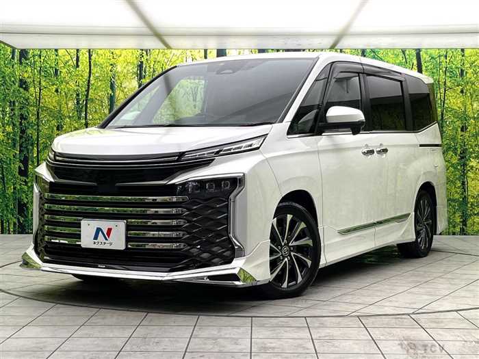 2023 Toyota Voxy