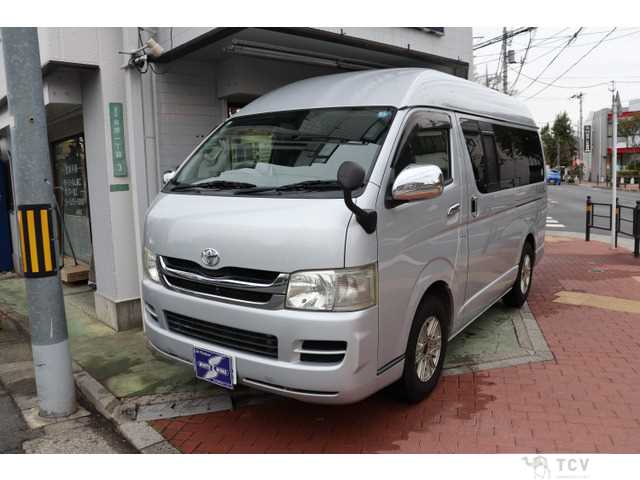 2010 Toyota Hiace Van