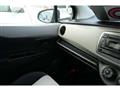 2011 Toyota Vitz