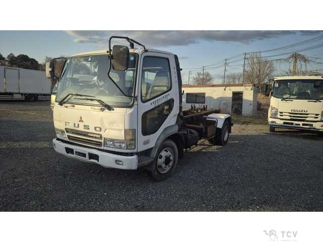 2003 Mitsubishi Fighter