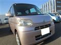 2011 Daihatsu Tanto