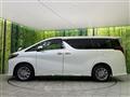 2022 Toyota Alphard Hybrid