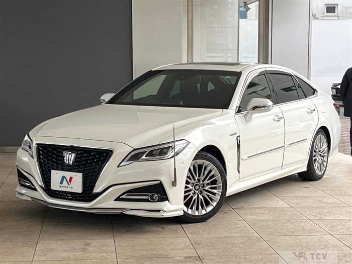 2019 Toyota Crown Hybrid