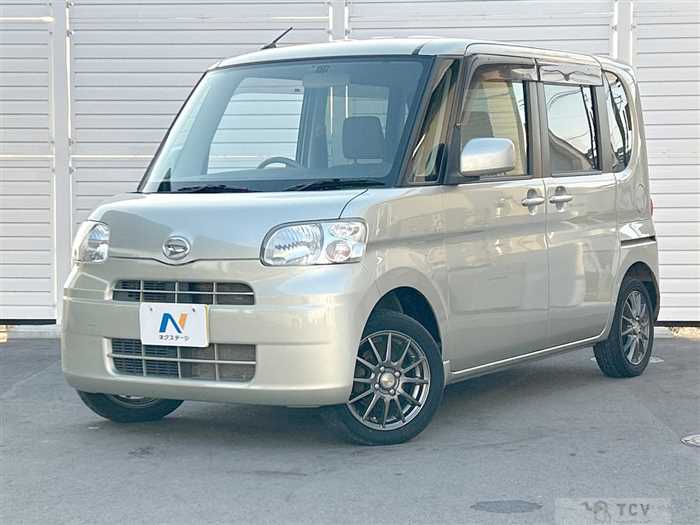 2012 Daihatsu Tanto
