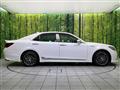 2013 Toyota Crown Hybrid