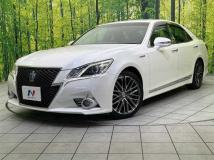 2013 Toyota Crown Hybrid