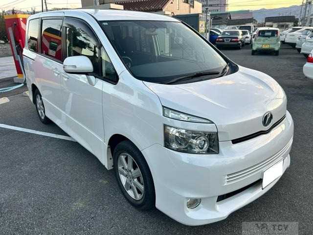 2007 Toyota Voxy