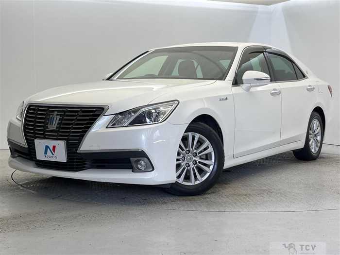 2013 Toyota Crown Hybrid